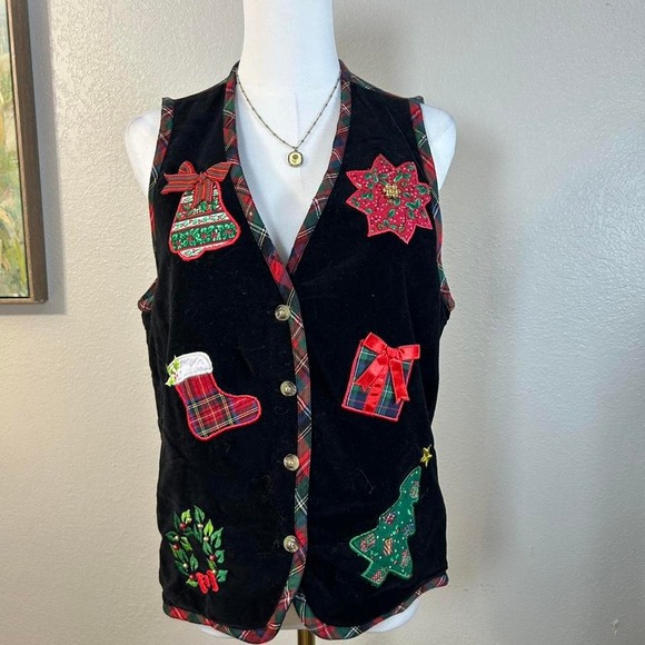 Casey & Max Jackets & Blazers - Casey & Max Vintage Christmas Patchwork Vest Plaid Trim Holiday Vest - Size S